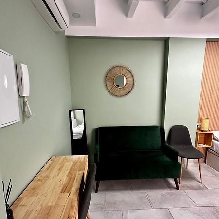 Lovely Studio Apartment مالقة المظهر الخارجي الصورة