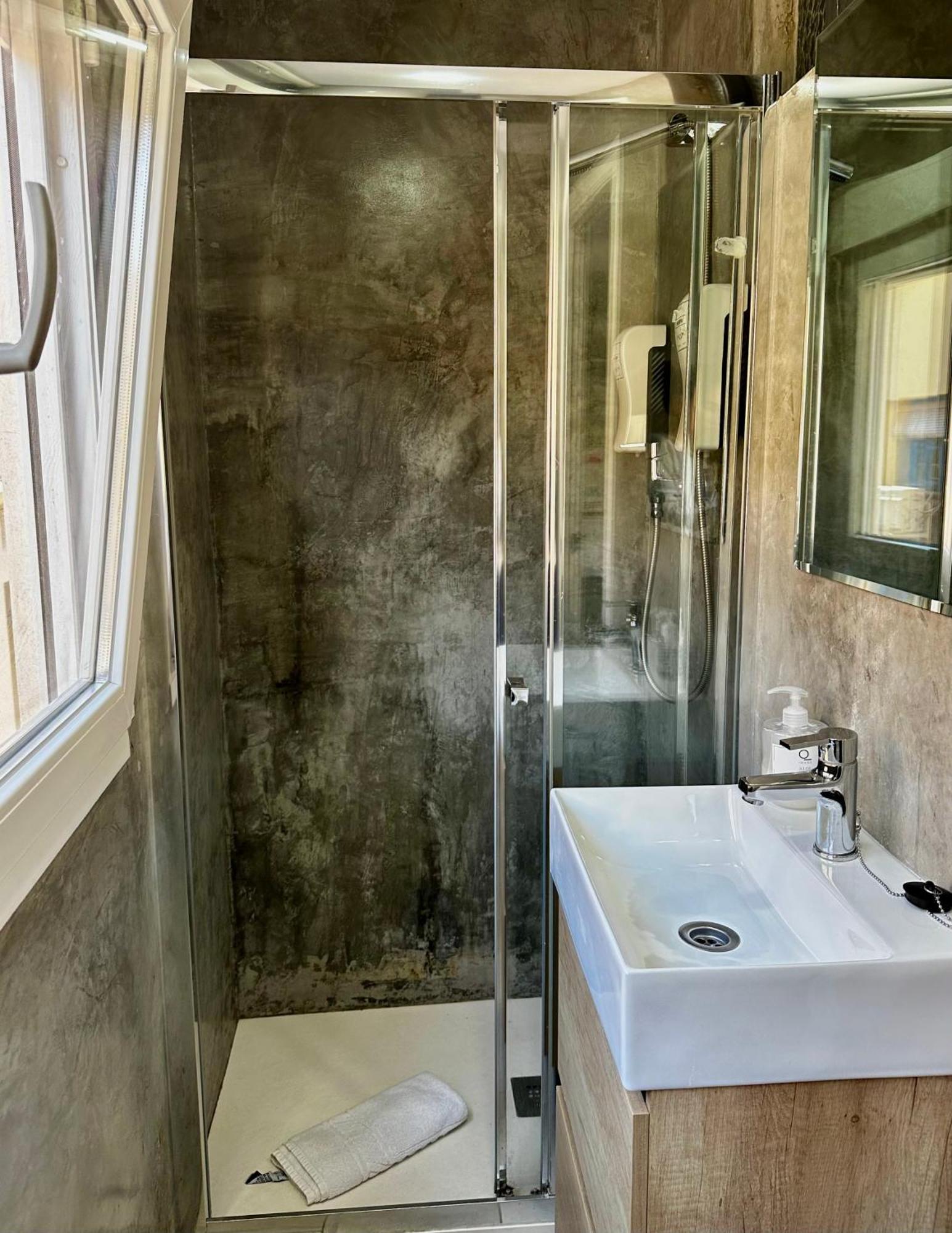 Lovely Studio Apartment مالقة المظهر الخارجي الصورة