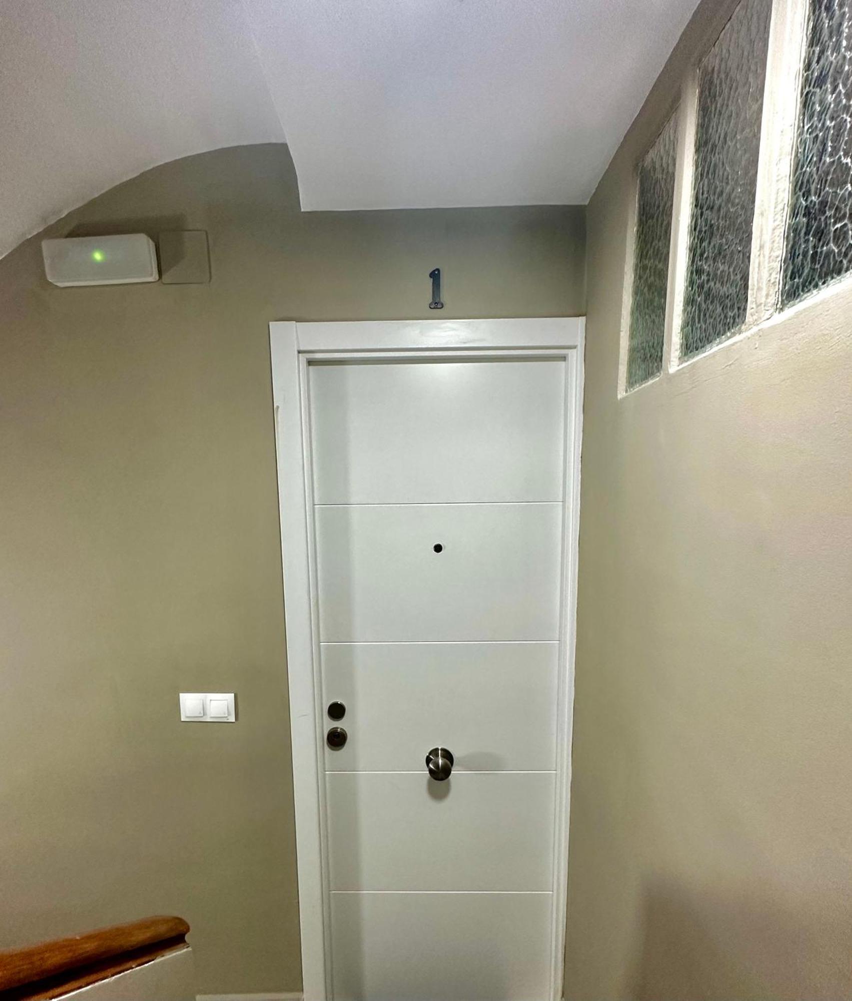 Lovely Studio Apartment مالقة المظهر الخارجي الصورة